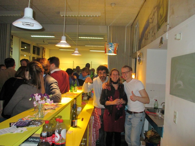 BaarsjeBorrel Politiek cafe feb2014 - het BaBo barpersoneel